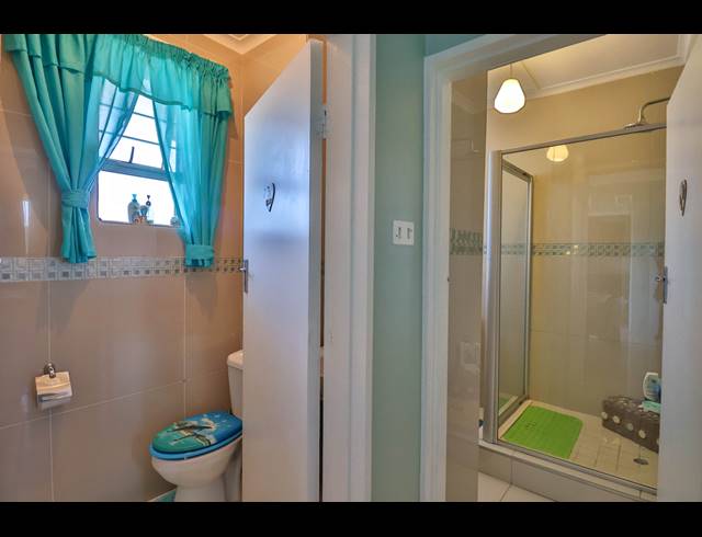 2 BEDROOM APARTMENT FOR SALE IN AMANZIMTOTI